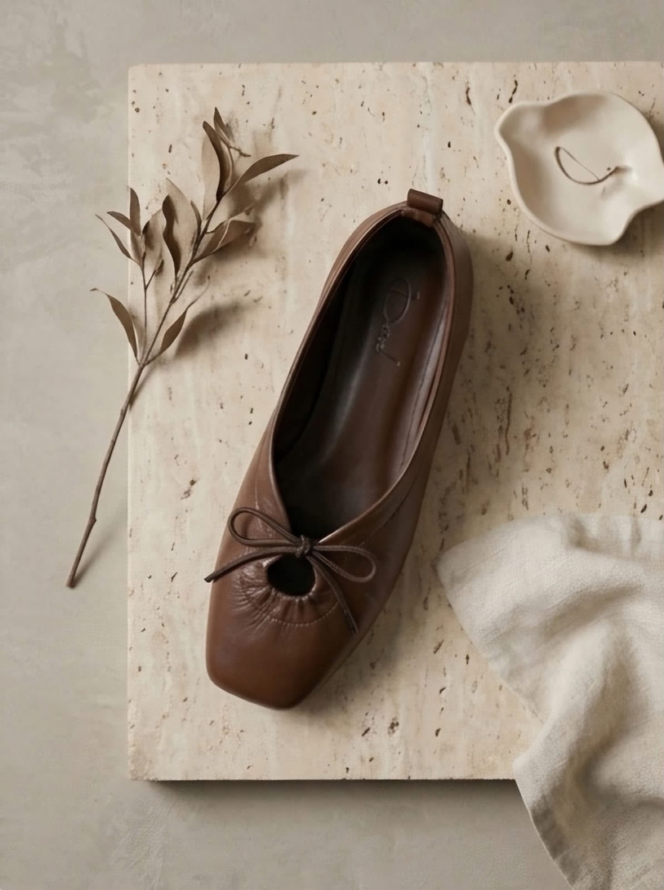 DAN! Muse Flat in Rich Brown